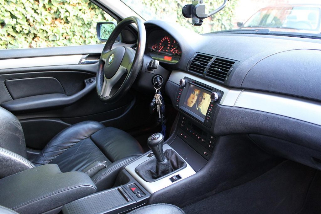 e46 325i touring