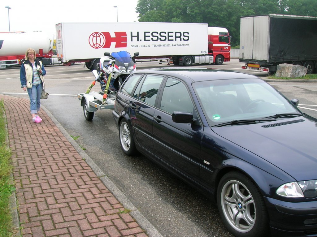 Mein Touring und die Dicke Hinten drauf.