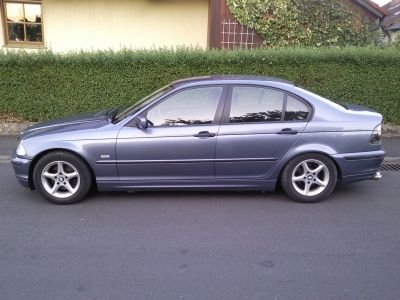 318i Limo -stahlblau-