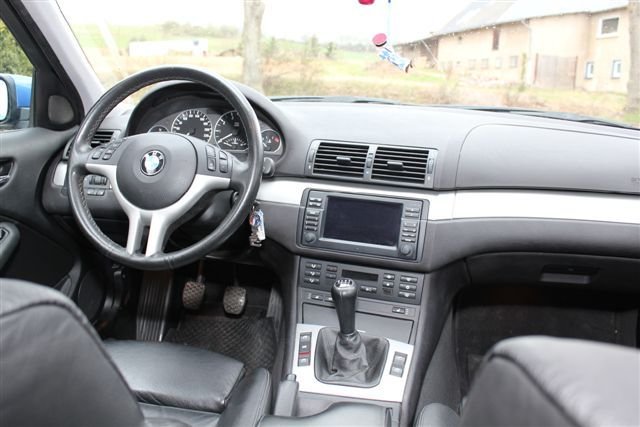 BMW 330i