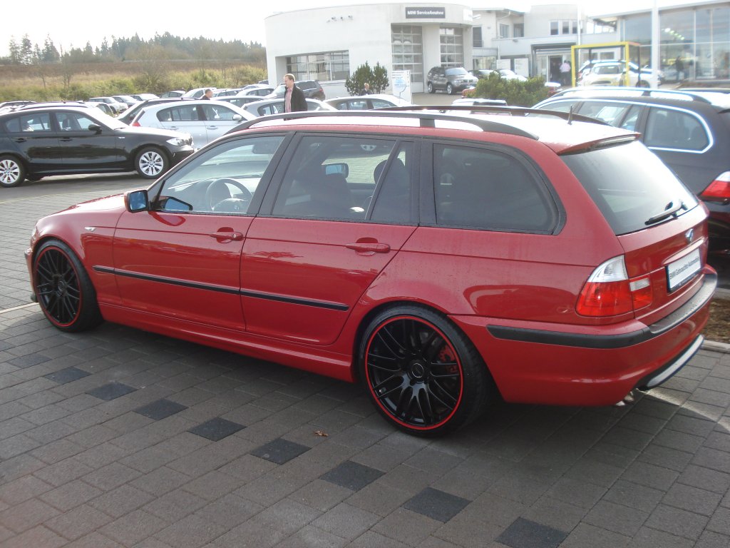 330d+Touring+PH96753+003.jpg