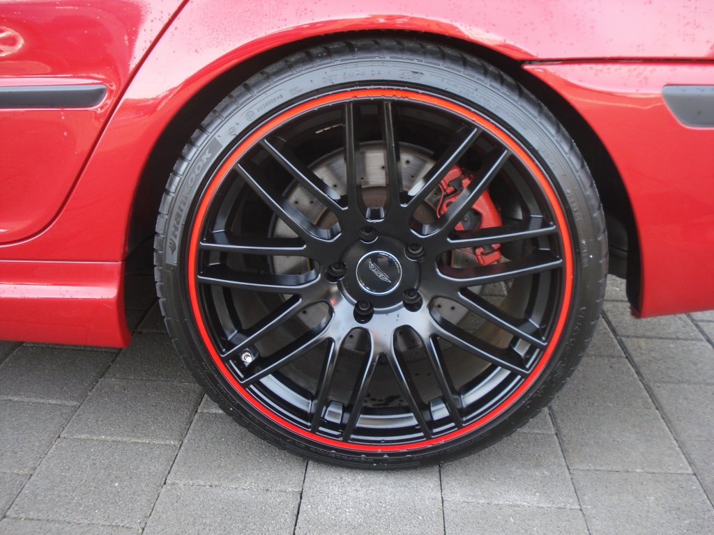 330d+Touring+PH96753+004.jpg