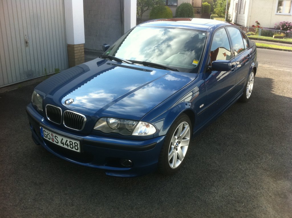 320i