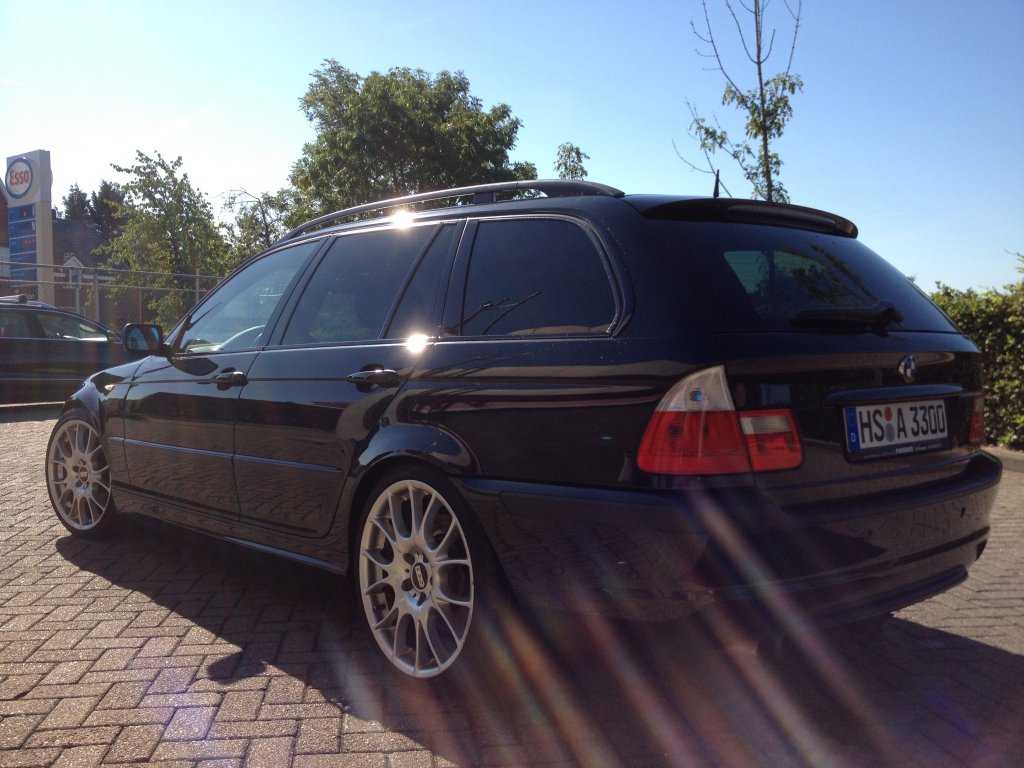330 xi