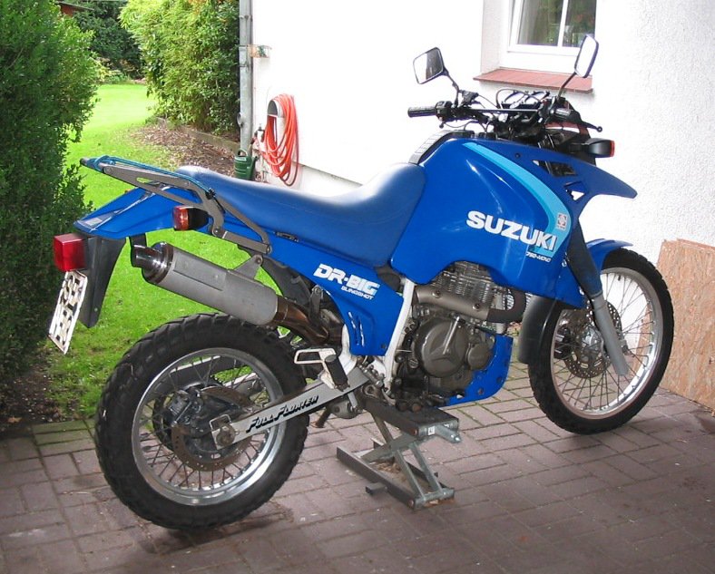 DR BIG 750 001.jpg