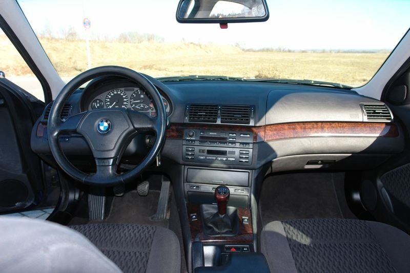 BMW 320i
