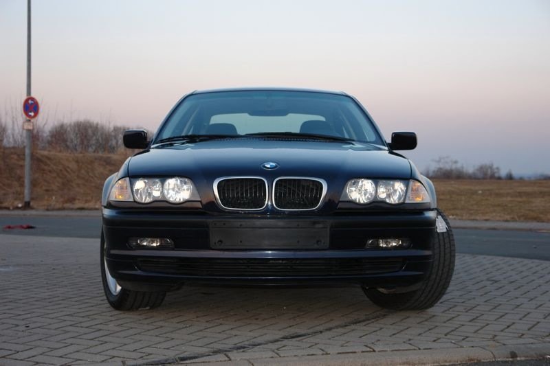 BMW 320i