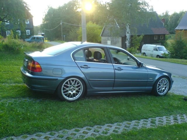 bmw.jpg