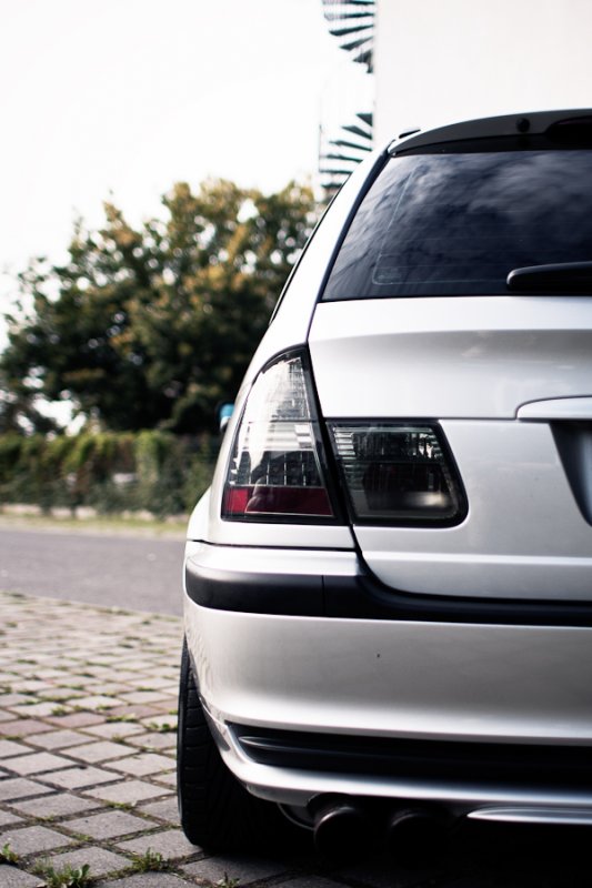 318i Touring