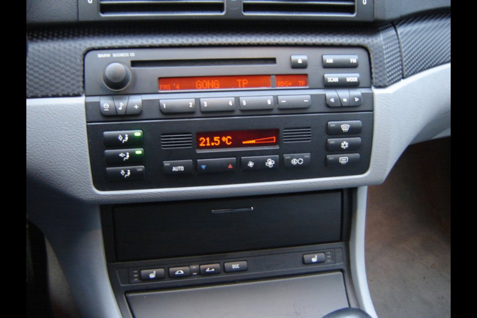 mit mp3 Funktion + Wechsler im Kofferraum