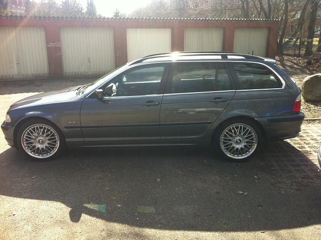 bmw330.JPG