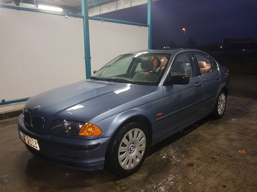 BMW 320i