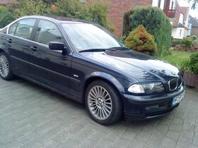 320i