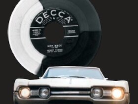 Cutlass Holiday Coupe